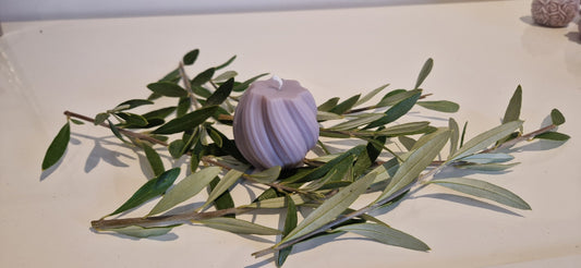Bougie torsadée en cire d’olive – Élégance sculptée et naturelle