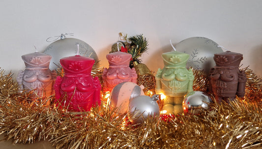 Bougie artisanale « Casse-Noisette » – Cire d’olive & mèche coton – Parfum de Grasse