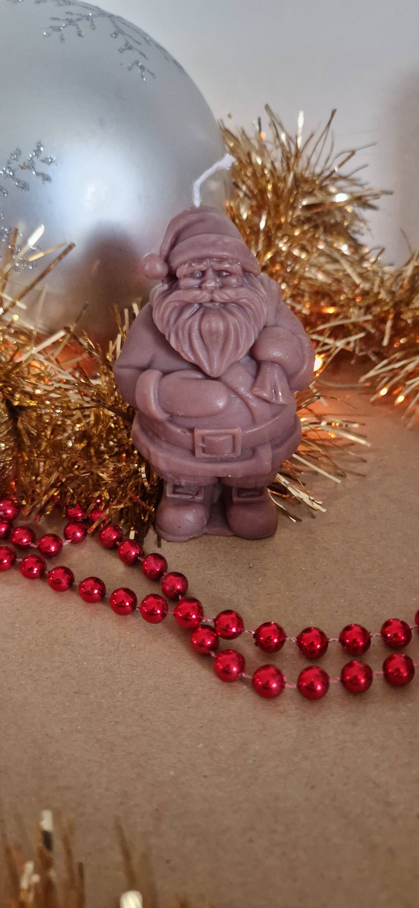 Bougie artisanale « Petit Papa Noël » – Cire d’olive & mèche coton – Parfum de Grasse