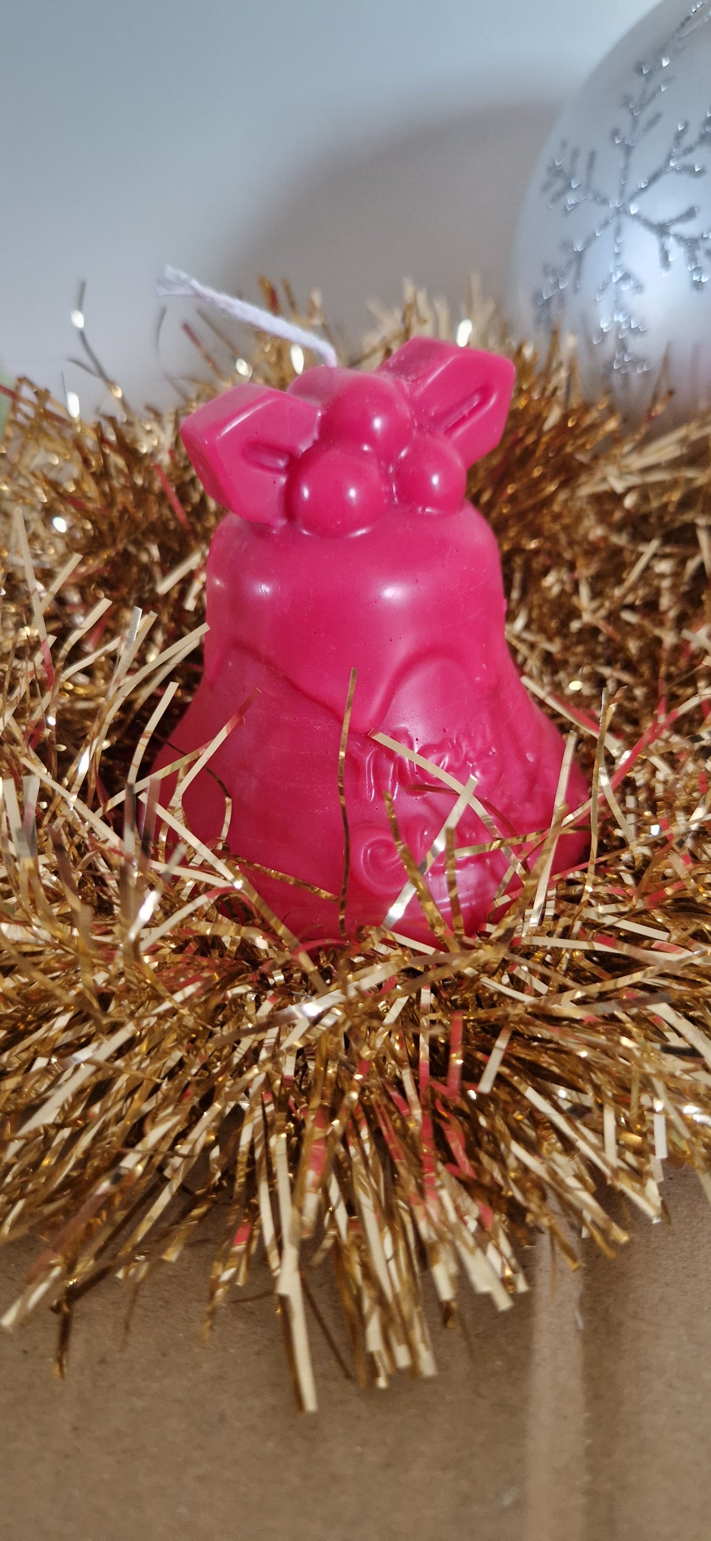 Bougie artisanale « La Cloche » – Cire d’olive & mèche coton – Parfum de Grasse