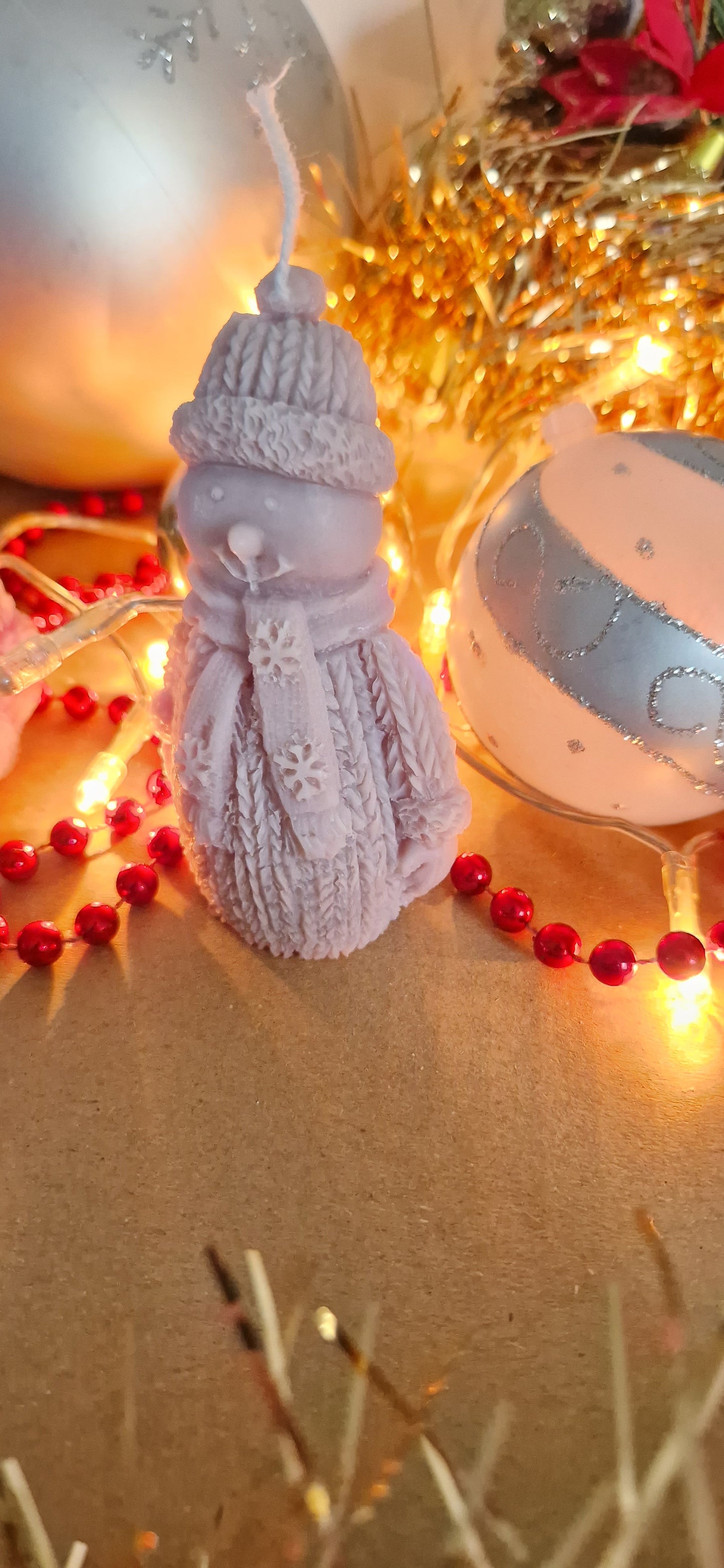 Bougie artisanale « Snow » – Cire d’olive & mèche coton – Parfum de Grasse