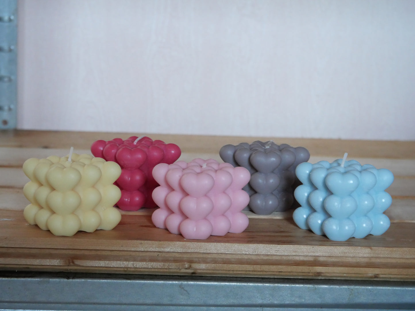 Bougie Artisanale "Éclat d’Amour" – Douceur Romantique & Élégance