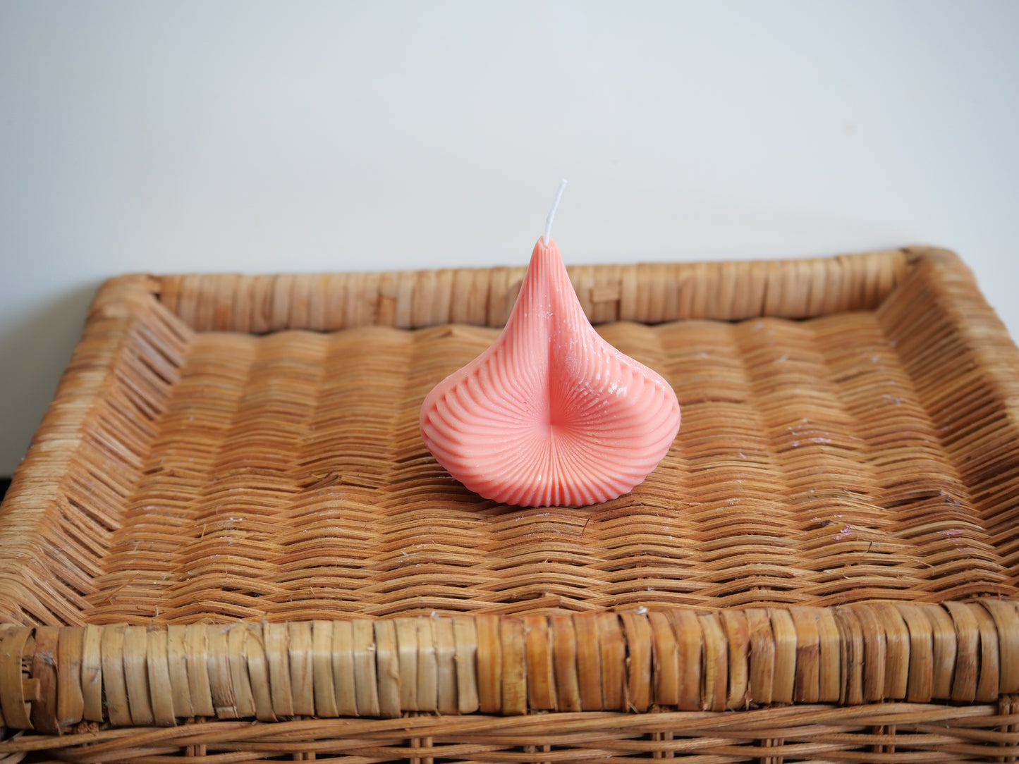 Bougie Artisanale "Incendia" – Flamme Sculpturale & Élégance Mystérieuse