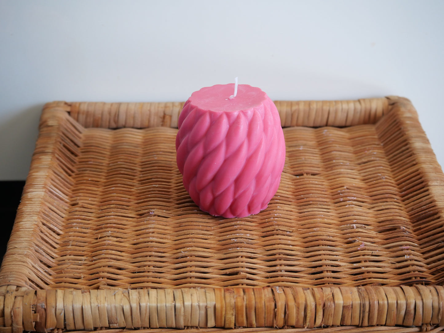 Nœud de Lumière – Bougie Tressée Design & Ambiance Chic