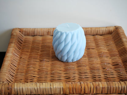 Nœud de Lumière – Bougie Tressée Design & Ambiance Chic