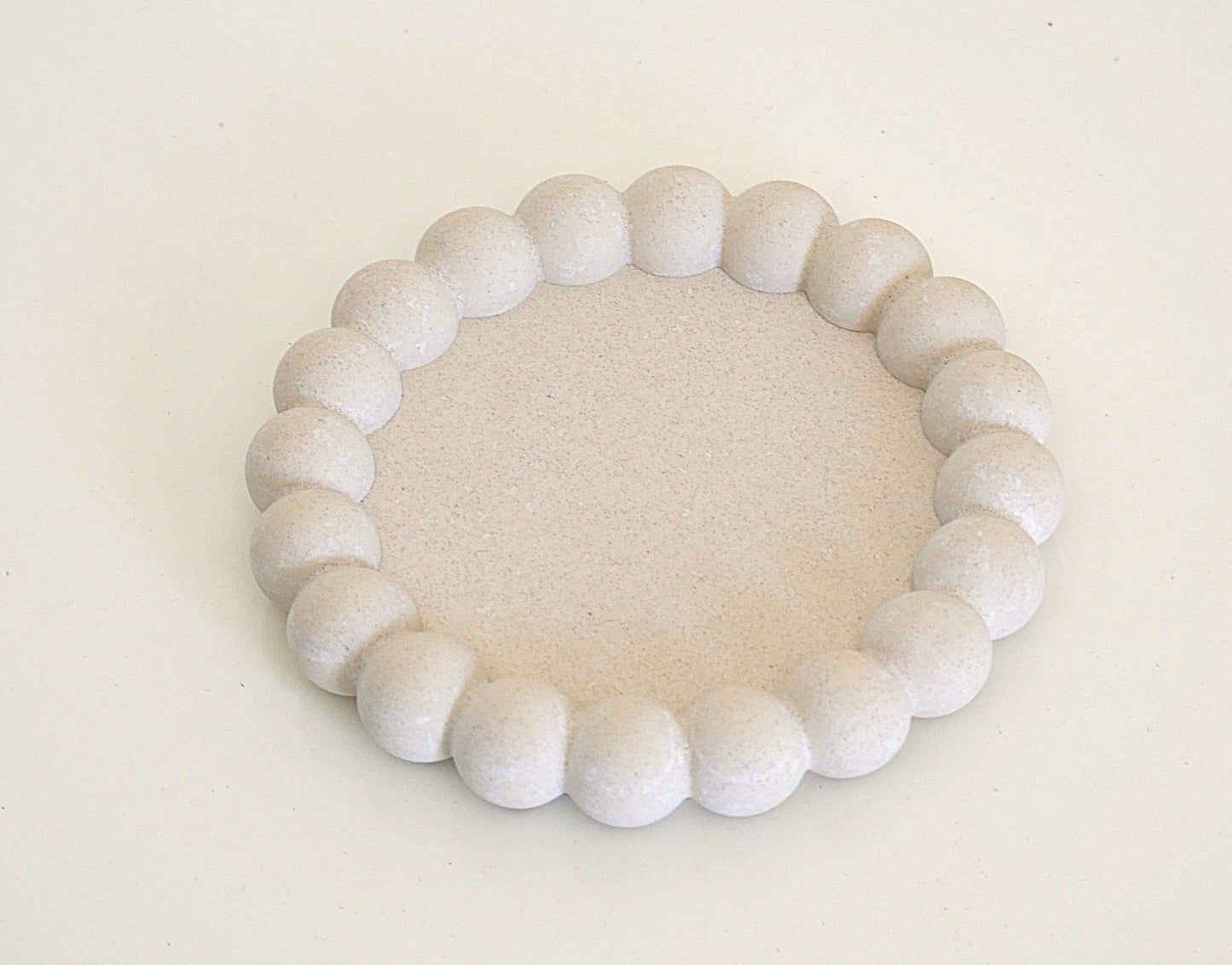 Plateaux Perles Élégantes – Design Minimaliste & Artisanat Éco-Responsable