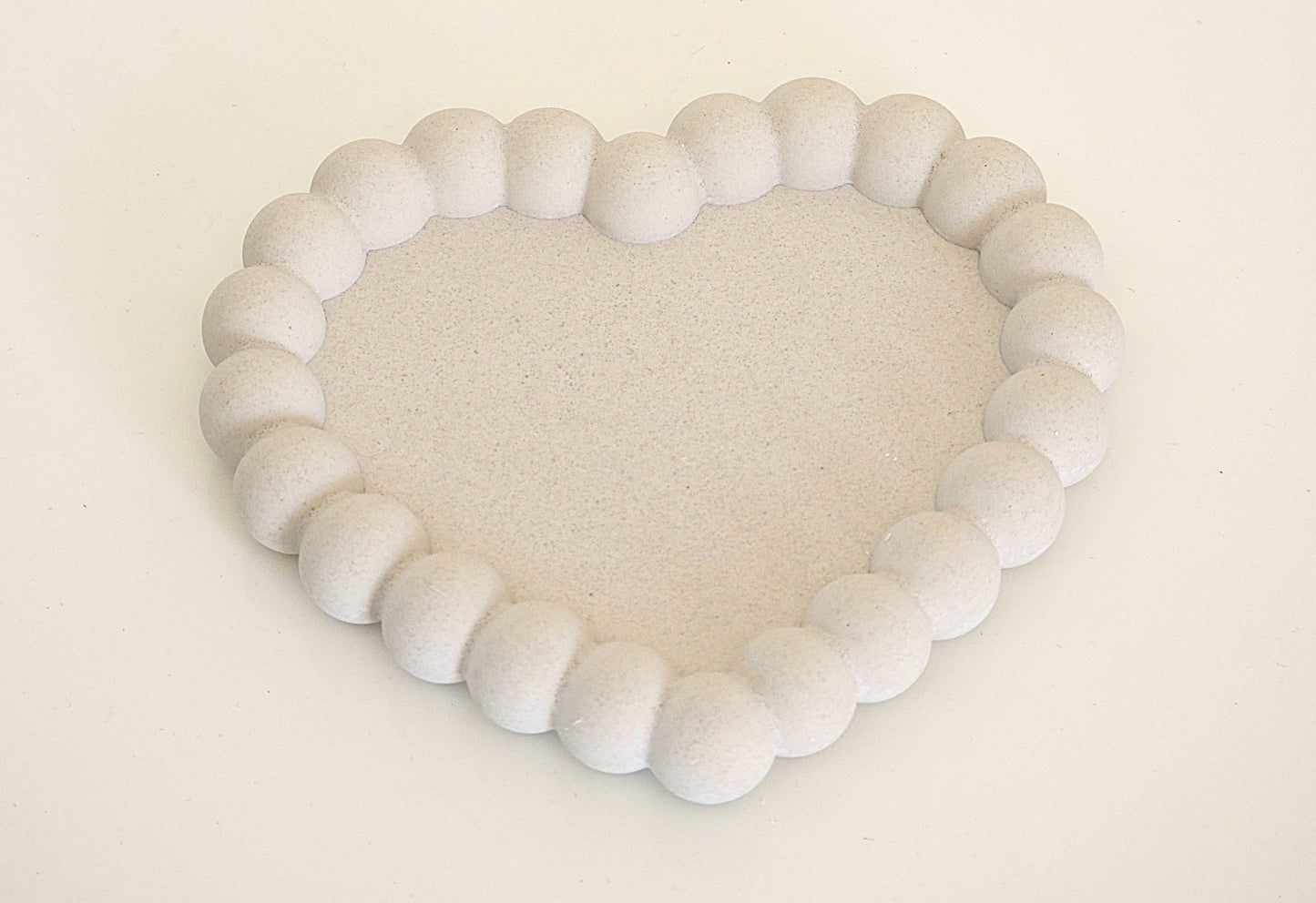 Plateaux Cœur Tendre – Design Minimaliste & Artisanat Éco-Responsable